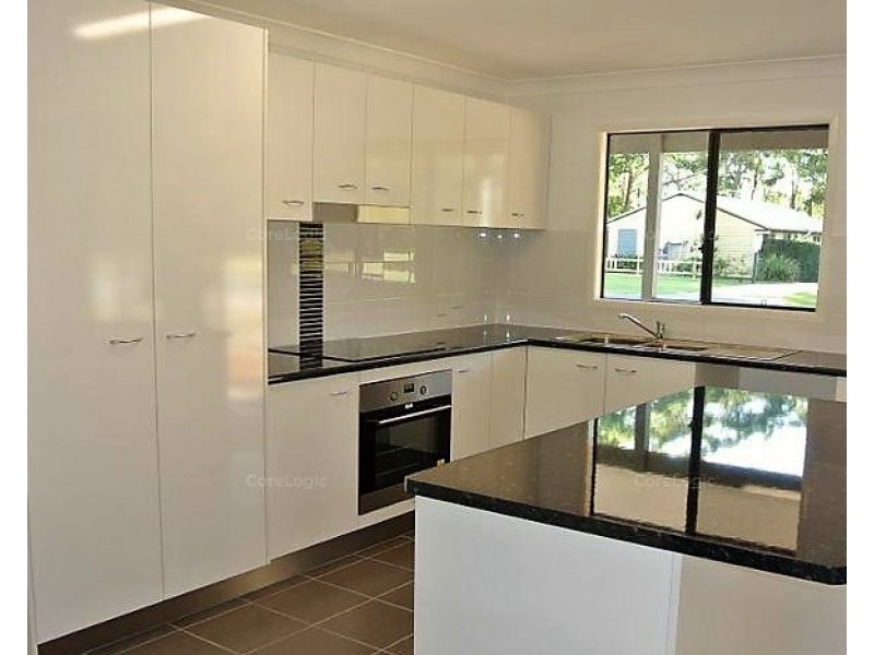 2 Crystal St, Russell Island QLD 4184