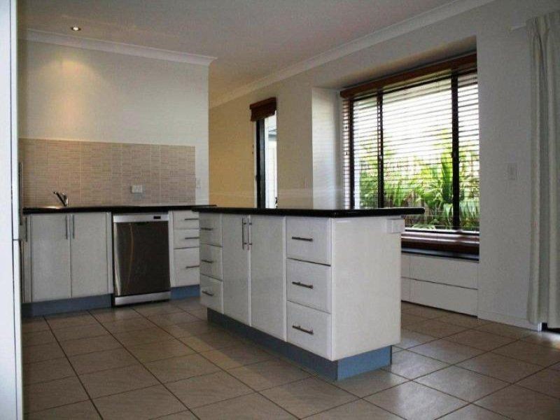 4 Tulipwood Court, Meridan Plains QLD 4551