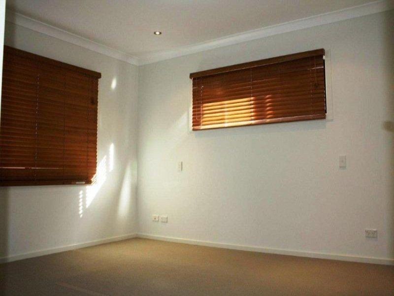 4 Tulipwood Court, Meridan Plains QLD 4551