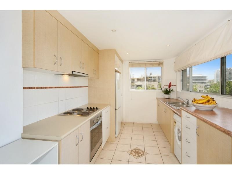7/7 Mahia Terrace, Kings Beach QLD 4551