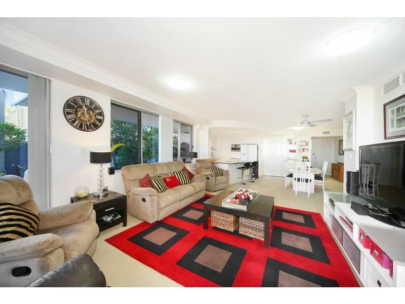 2/32 Saltair Street, Kings Beach QLD 4551