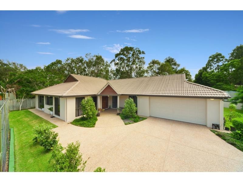 3 Earls Court, Little Mountain QLD 4551