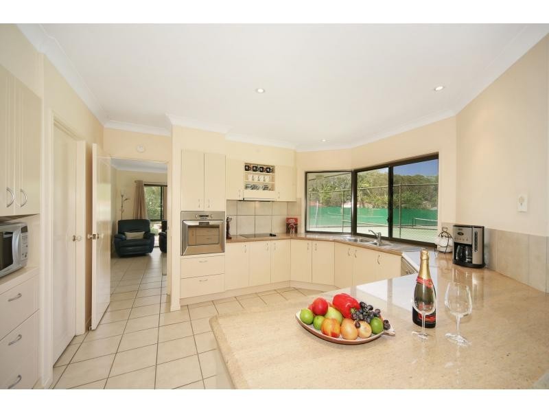 3 Earls Court, Little Mountain QLD 4551