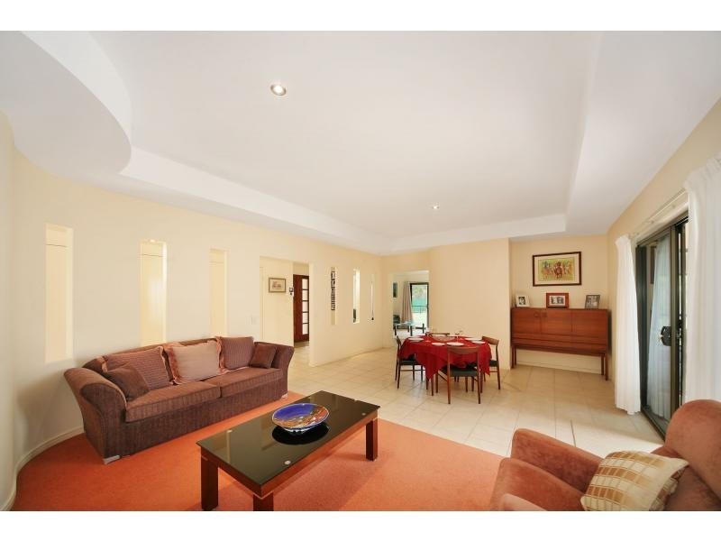 3 Earls Court, Little Mountain QLD 4551