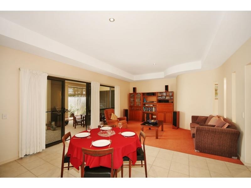 3 Earls Court, Little Mountain QLD 4551