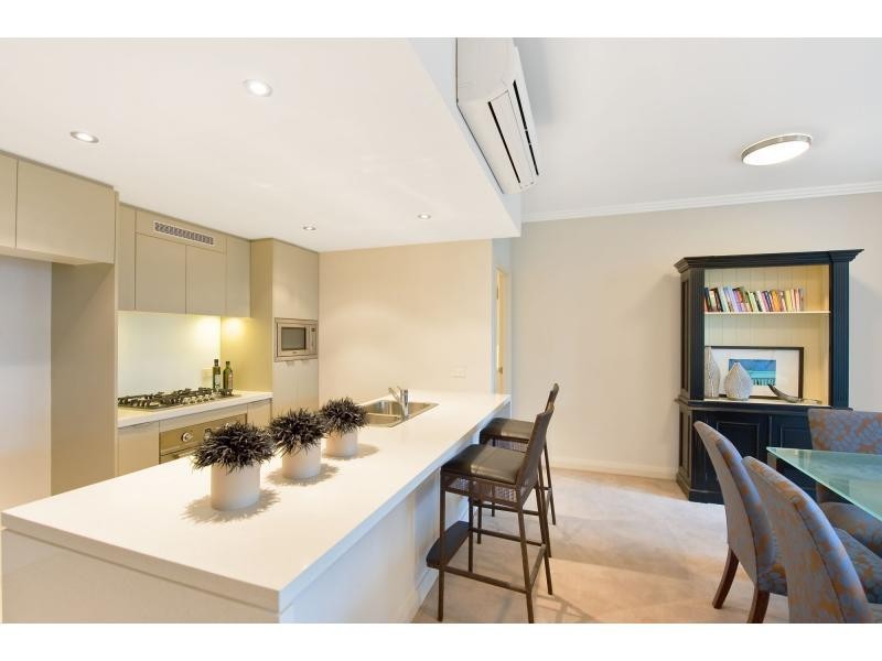 81 Shoreline Drive, Rhodes NSW 2138