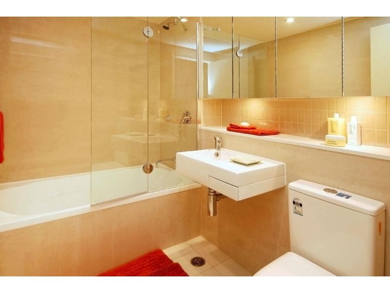 1/9 Bay Drive, Meadowbank NSW 2114