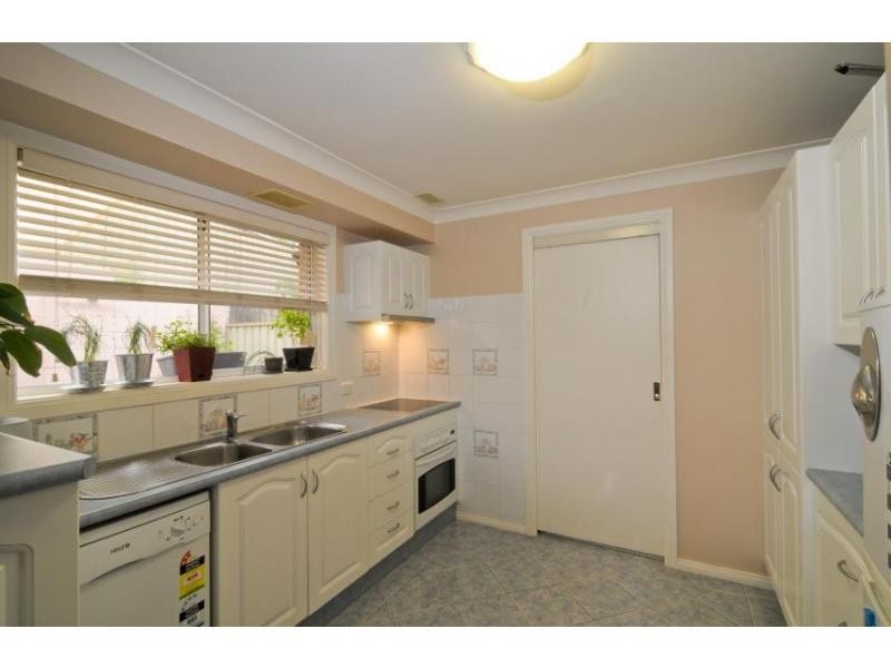 2/24 Upwey Street, Prospect NSW 2148