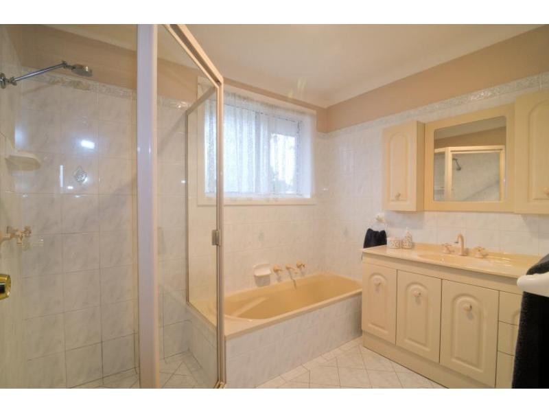 2/24 Upwey Street, Prospect NSW 2148