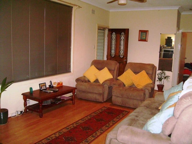 32 Davis Road, Marayong NSW 2148