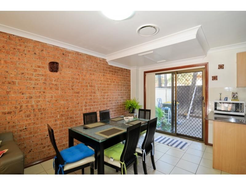 5/10 Gilba Road, Pendle Hill NSW 2145