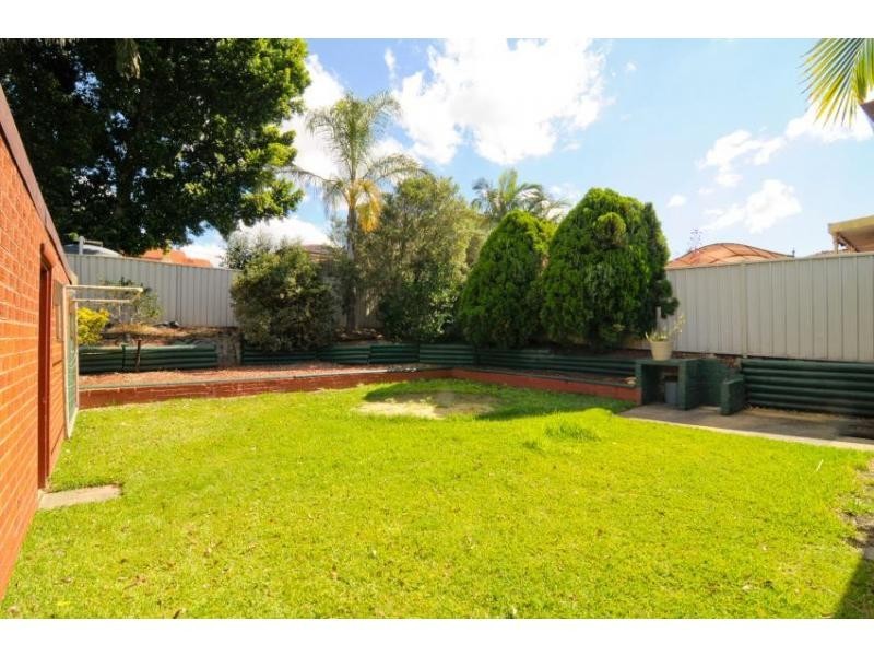 16 Carolyn Street, Greystanes NSW 2145