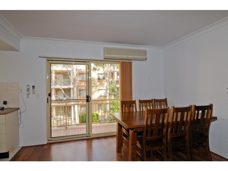 18/8-10 Fifth Avenue, Blacktown NSW 2148