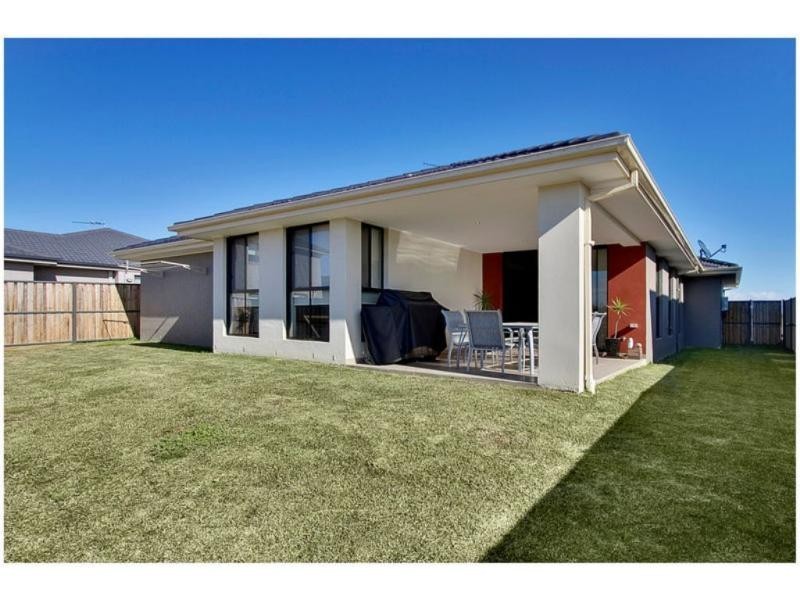 38 Waterfall Blvd, The Ponds NSW 2769