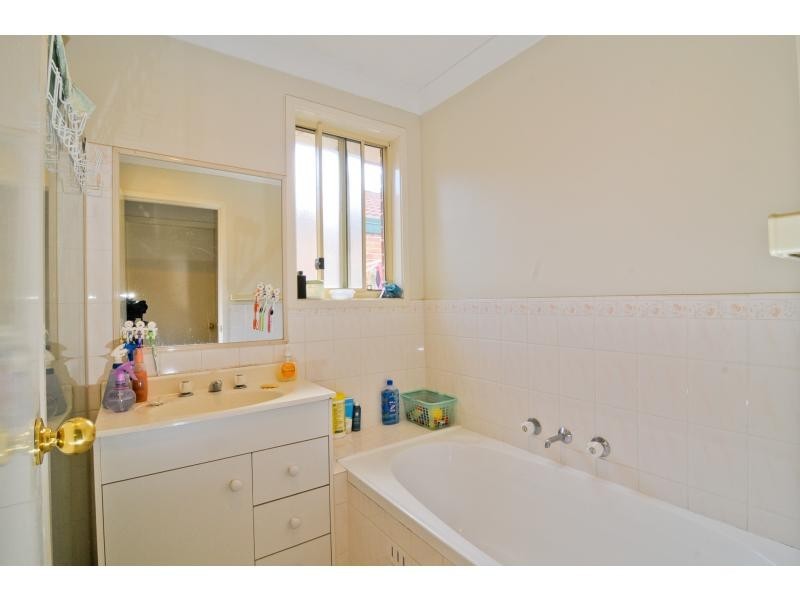 17 Roxby Grove, Quakers Hill NSW 2763