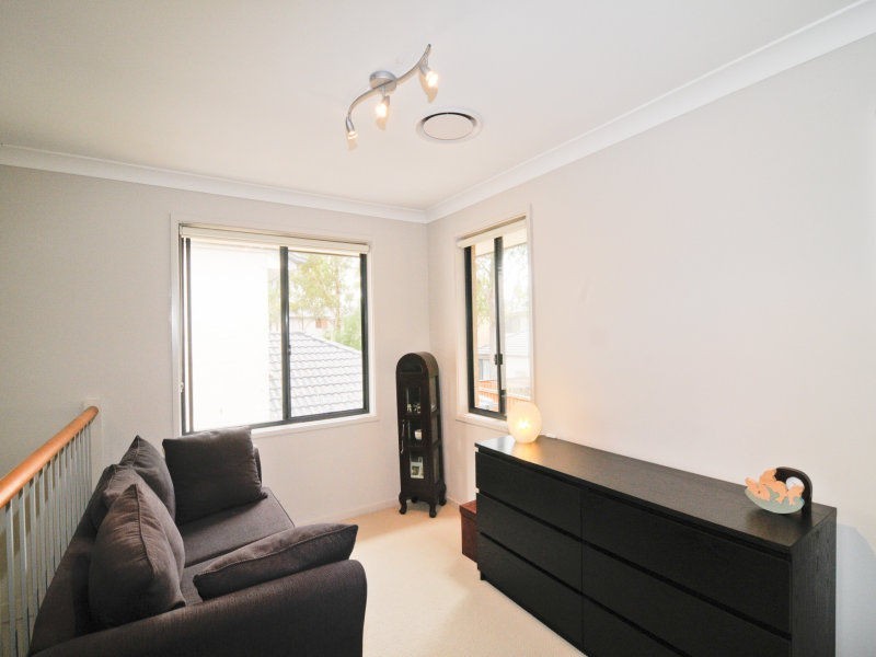 61 Treetop Circuit, Quakers Hill NSW 2763