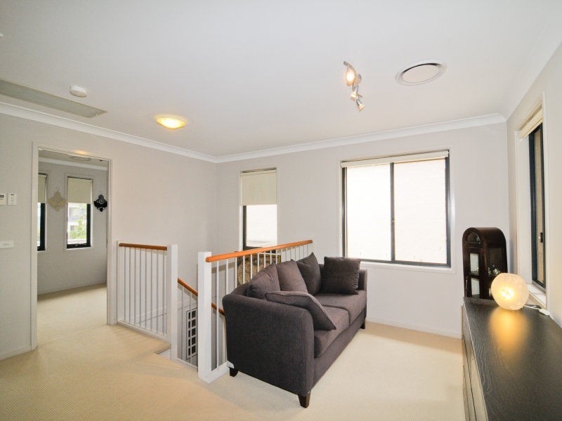 61 Treetop Circuit, Quakers Hill NSW 2763