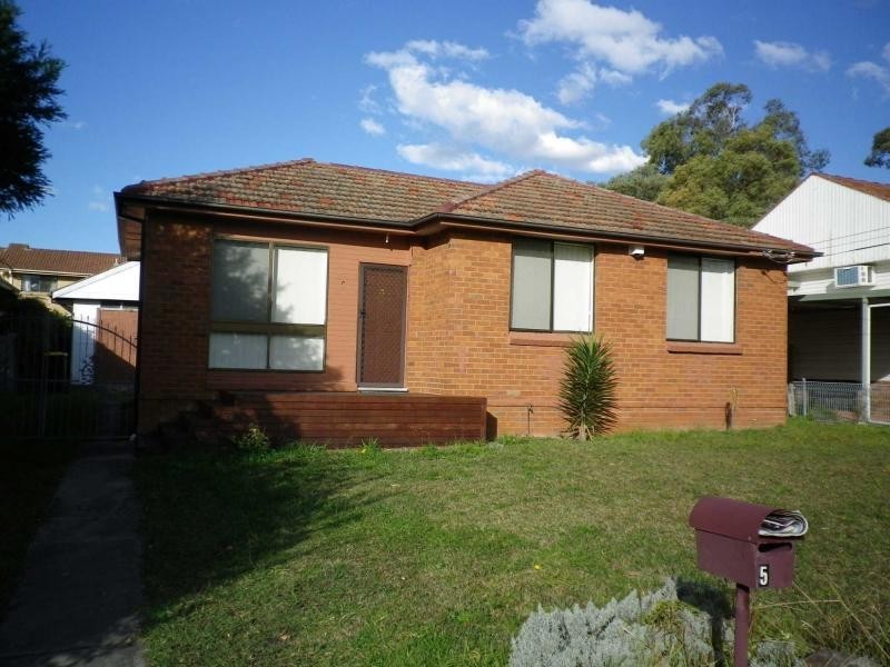 5 Woodside Avenue, Blacktown NSW 2148