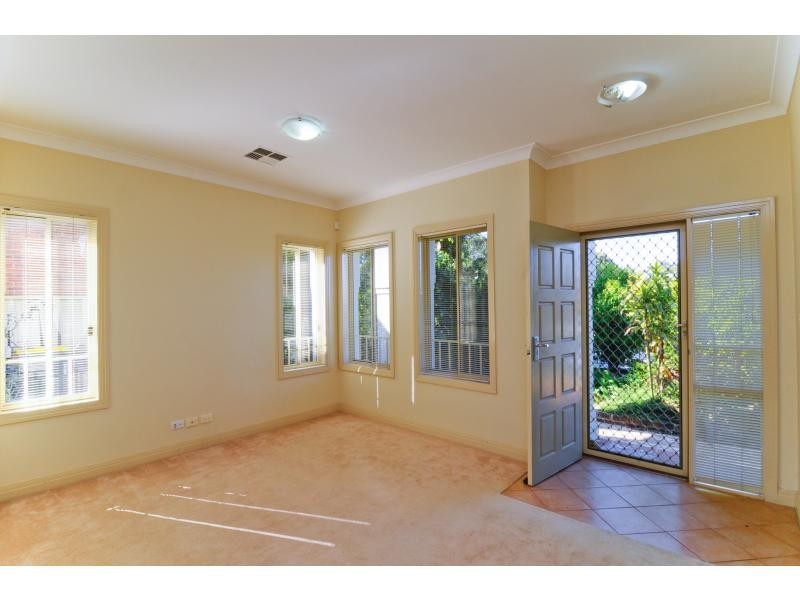 19 Garnet Grove, Glenwood NSW 2768