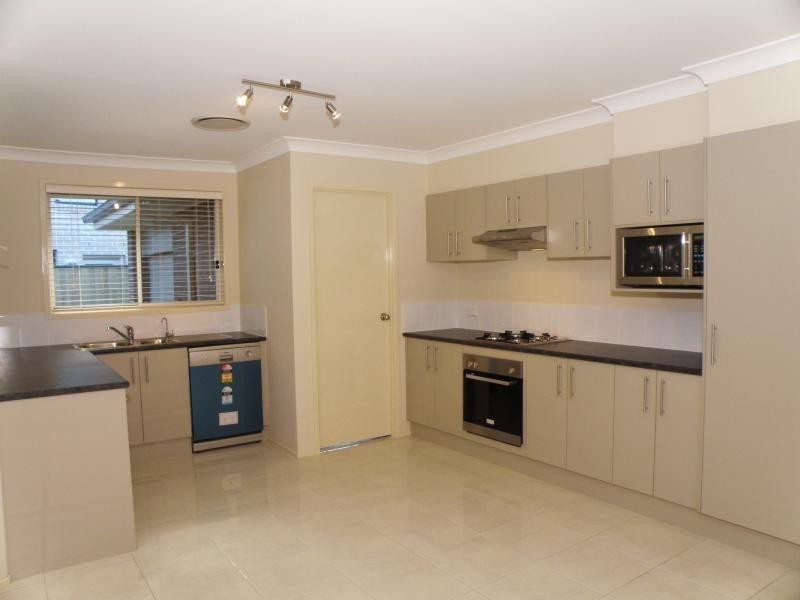 9 Wave Street, The Ponds NSW 2769