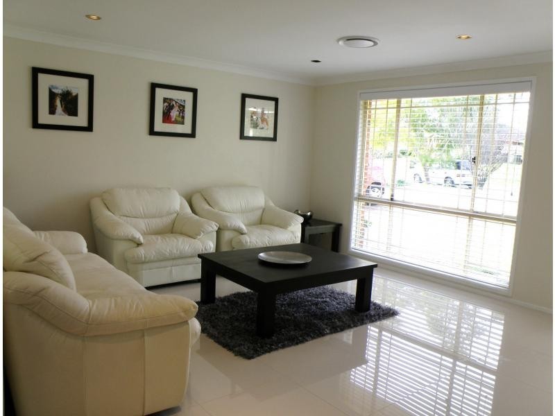 8 Hambro Avenue, Glenwood NSW 2768