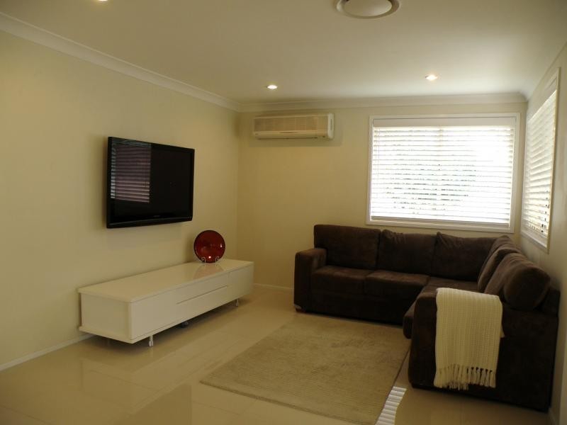 8 Hambro Avenue, Glenwood NSW 2768