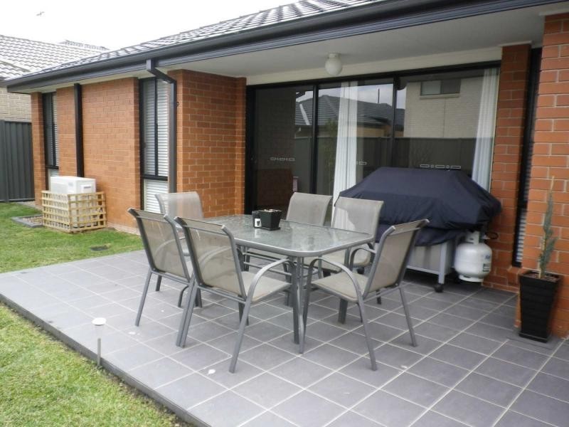 17 Taradale Drive, Ropes Crossing NSW 2760