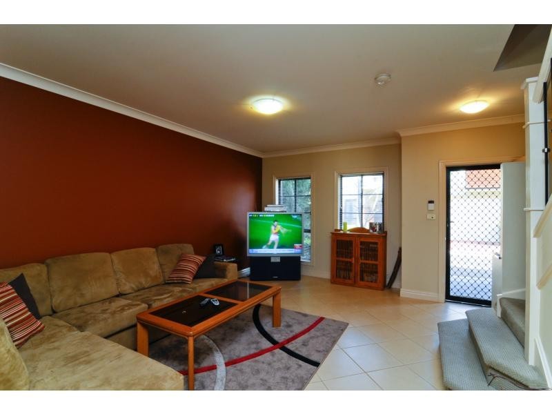 30/6 Blossom Place, Quakers Hill NSW 2763