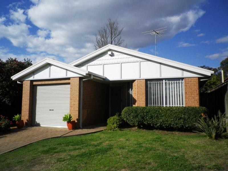 16 Newham Street, Dean Park NSW 2761