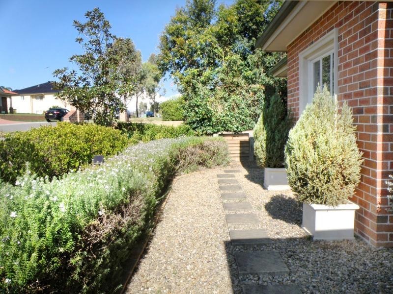 37 Valenti Cr, Kellyville NSW 2155