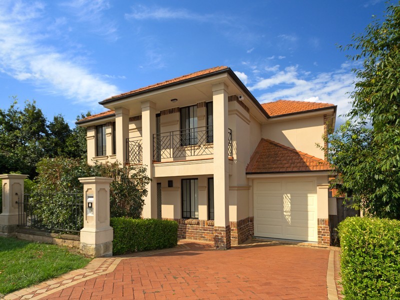 8 Garnet Grove, Glenwood NSW 2768