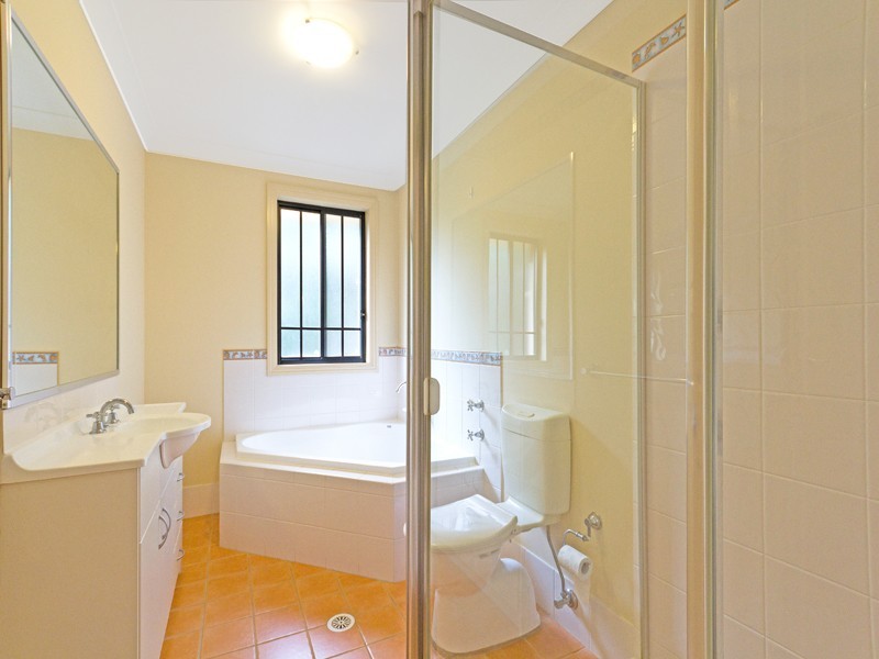 8 Garnet Grove, Glenwood NSW 2768