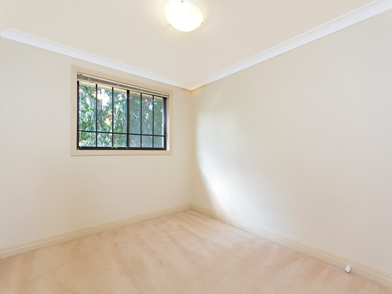 8 Garnet Grove, Glenwood NSW 2768