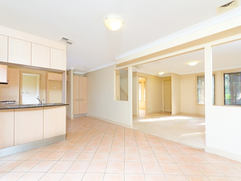 8 Garnet Grove, Glenwood NSW 2768