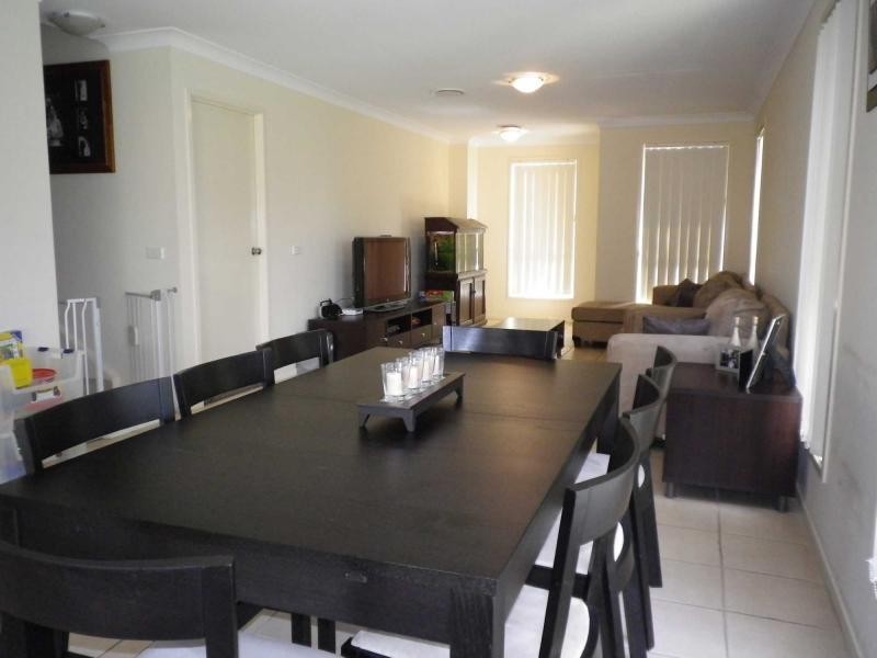 28 Tree Top Circuit, Quakers Hill NSW 2763