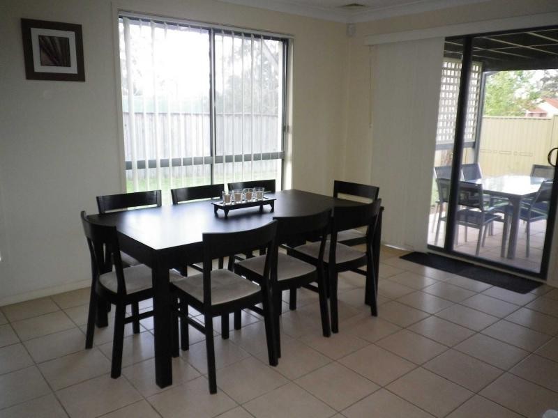 28 Tree Top Circuit, Quakers Hill NSW 2763