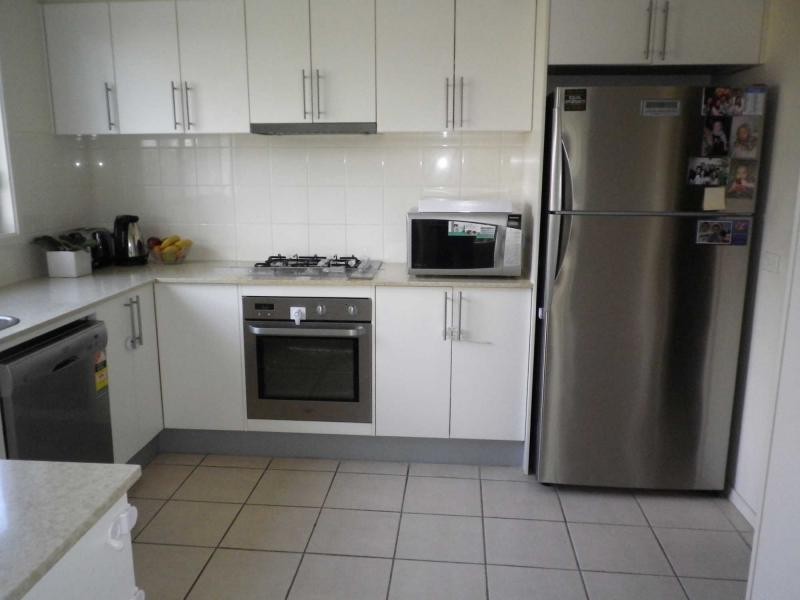 28 Tree Top Circuit, Quakers Hill NSW 2763