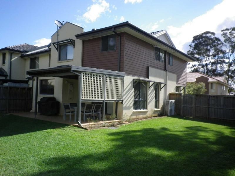 28 Tree Top Circuit, Quakers Hill NSW 2763
