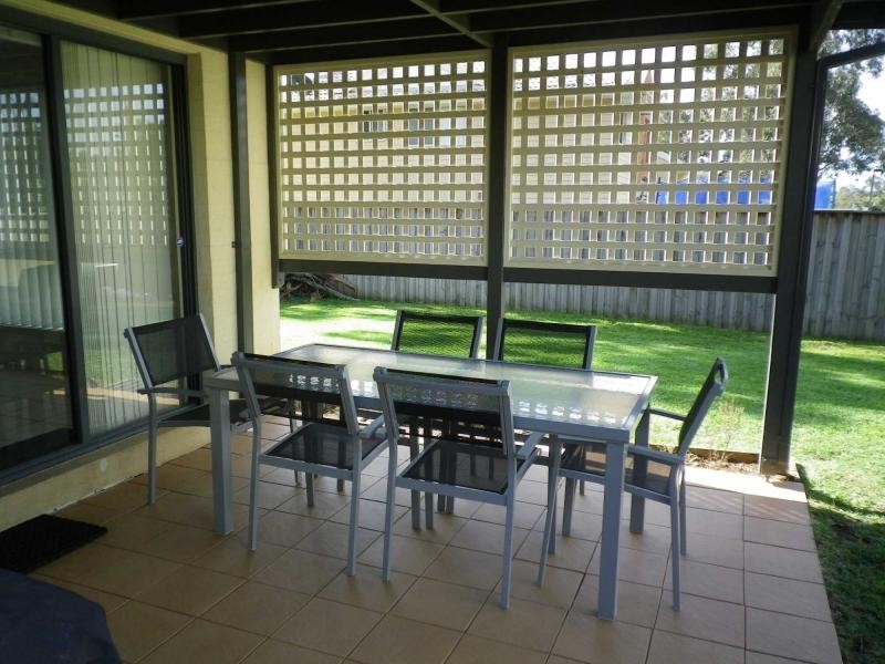 28 Tree Top Circuit, Quakers Hill NSW 2763