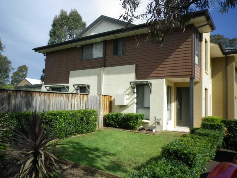 28 Tree Top Circuit, Quakers Hill NSW 2763
