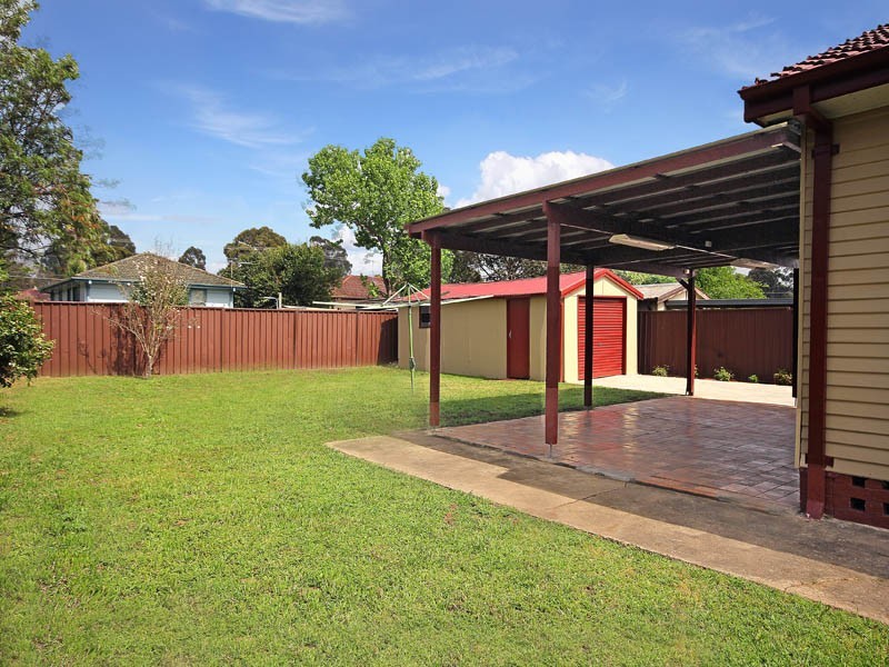 8 Copeland Road, Lethbridge Park NSW 2770
