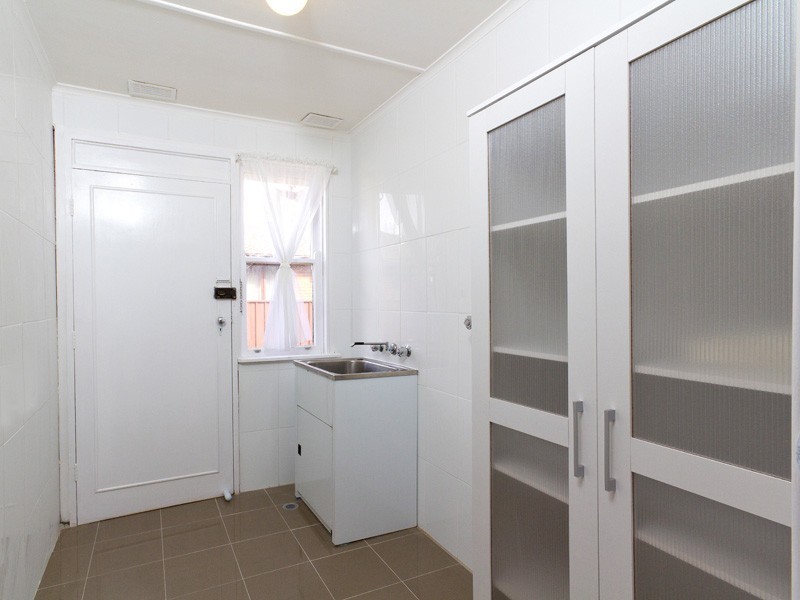 8 Copeland Road, Lethbridge Park NSW 2770