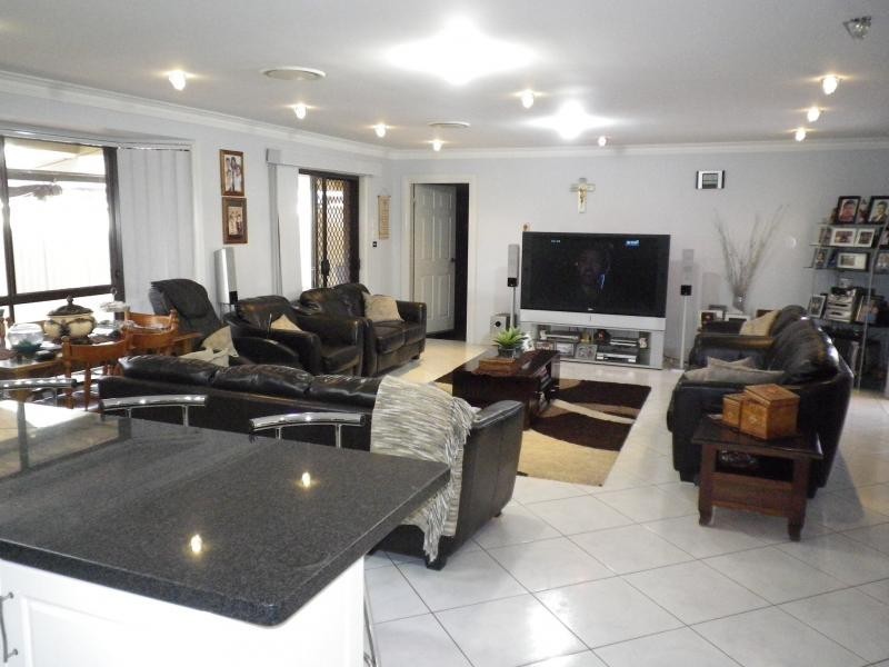 1 Mallory Street, Dean Park NSW 2761