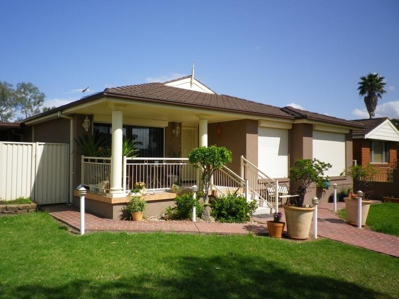 1 Mallory Street, Dean Park NSW 2761