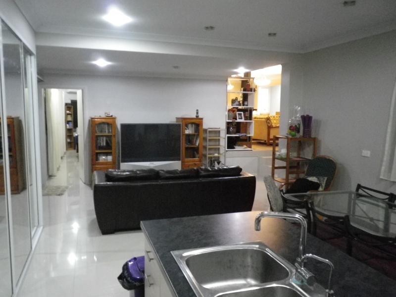 91 Railway Road, Quakers Hill NSW 2763