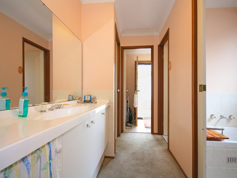 1 Stockholm Place, Hassall Grove NSW 2761