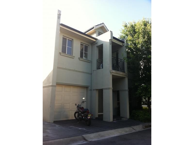 17/6 Blossom Place, Quakers Hill NSW 2763