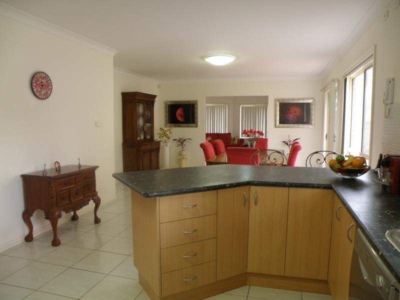 12B Lindsay Ave, Smithfield NSW 2164