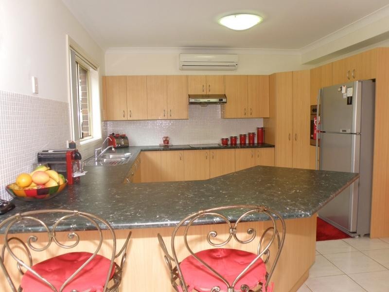 12B Lindsay Ave, Smithfield NSW 2164