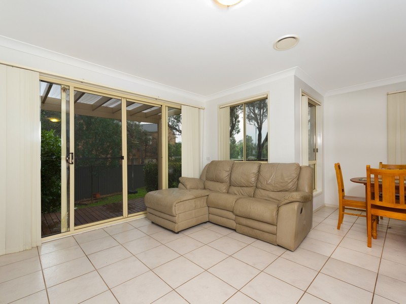 18 Tree Top Court, Quakers Hill NSW 2763